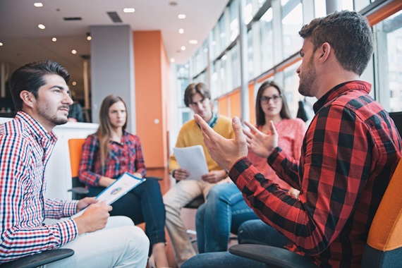 Kommunikationstraining, Verbal, nonverbal mit Gestiken